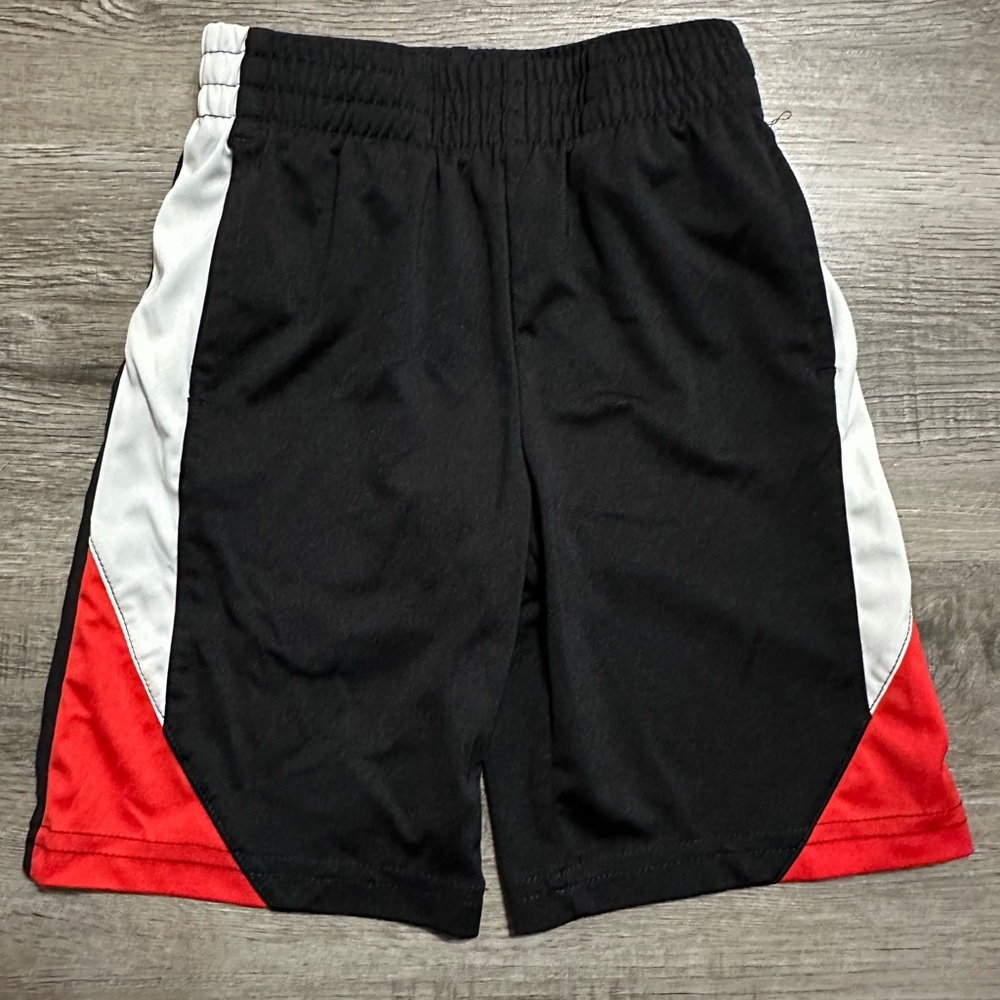 5 for $10 Jumping Beans Boys Active Shorts Size 4